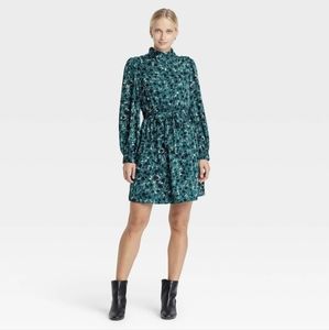 NWT- 3X WHO WHAT WEAR dress in green and black woodland floral long sleeves